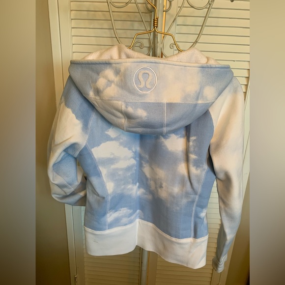 Lululemon Cloud Hoodie - Picture 2 of 6